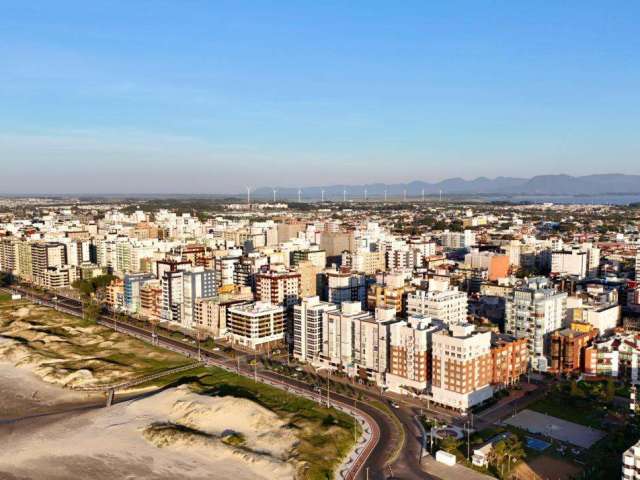 Apartamento 4 Dormitórios à venda no Bairro Centro - 2 vagas de garagem