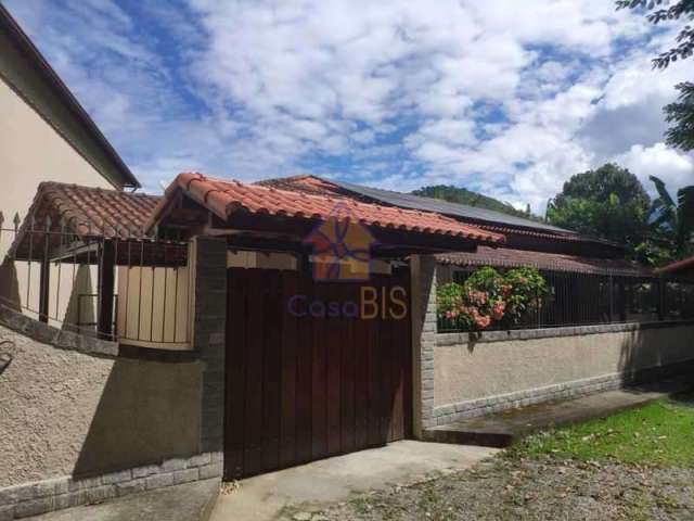 Casa com 4 quartos à venda na Rua B, Centro, Guapimirim, 135 m2 por R$ 600.000