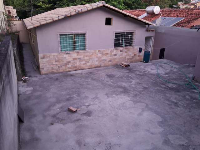 Mega oportunidade de casa em lote de 360m² no bairro Itapoã;