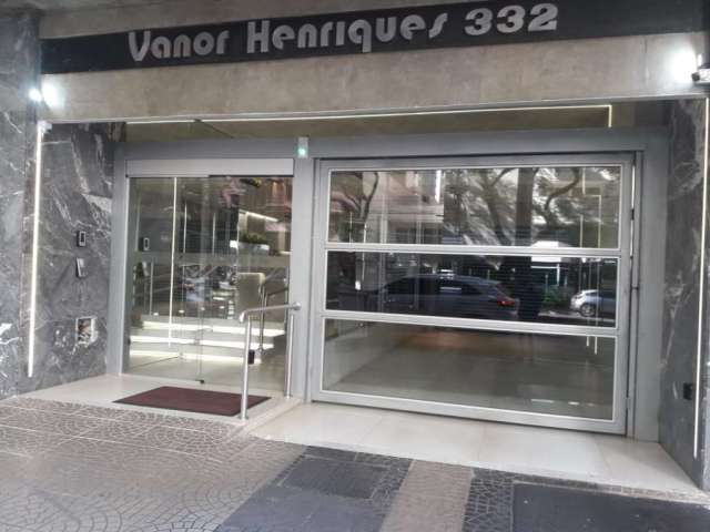 VENDA | Apartamento, com 3 dormitórios em Zona 01, Maringá