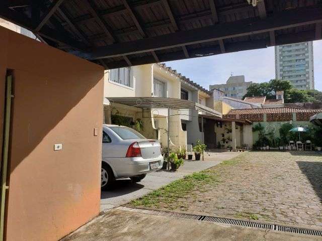 LOCAÇÃO | Sobrado, com 2 dormitórios em Jardim Cerro Azul, Maringá
