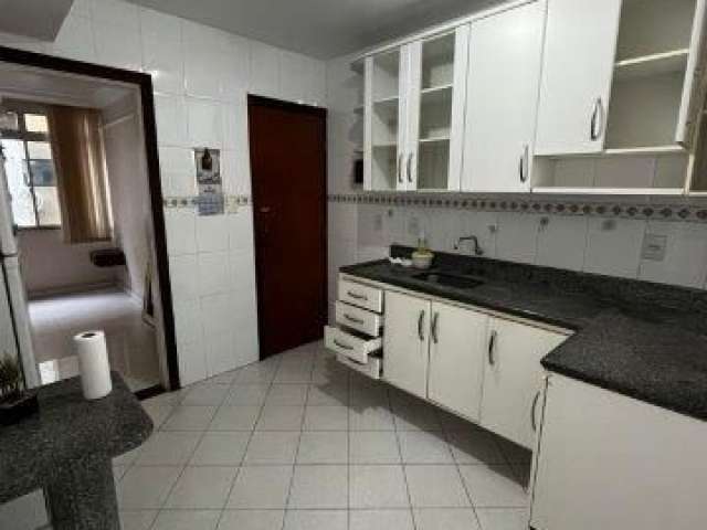 Apartamento excelente na Pituba. Ótima localização. Dois quartos. Amplo.