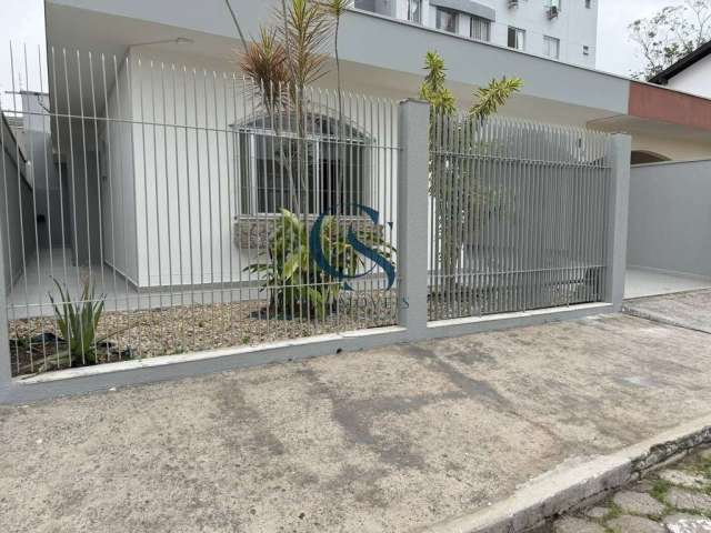 Casa com 2 dormitórios e 2 vagas no dom bosco em itajaí