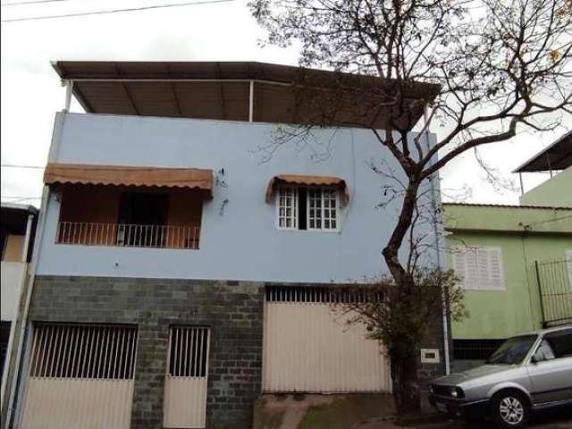 Casa com 5 dormitórios, 227 m² - venda por R$ 500.000,00 ou aluguel por R$ 2.029,17/mês - Santa Cecília - Juiz de Fora/MG