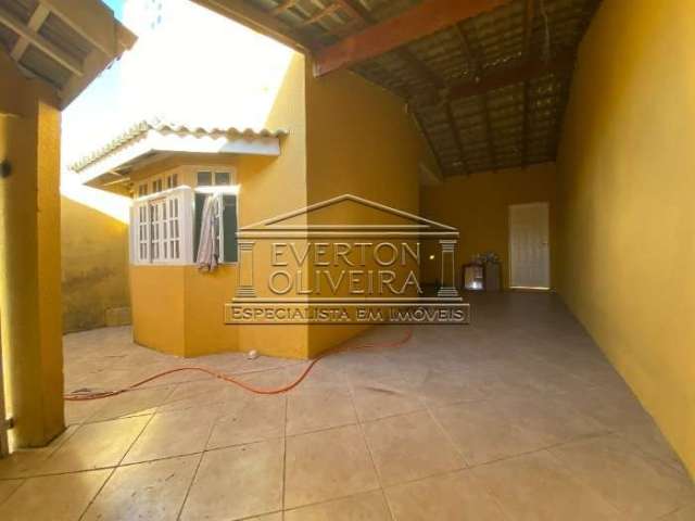 Casa com 4 quartos à venda no Residencial Santa Paula, Jacareí  por R$ 580.000