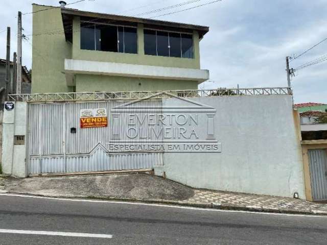 Casa com 4 quartos à venda no Centro, Jacareí  por R$ 600.000