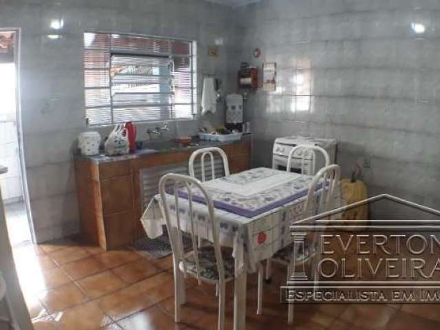 Casa com 2 quartos à venda no Parque dos Príncipes, Jacareí  por R$ 280.000