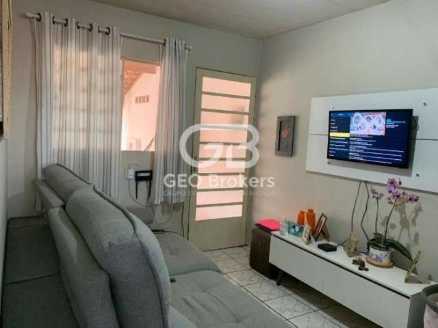 Casa em condomínio fechado com 2 quartos à venda no Parque Santo Antônio, Jacareí  por R$ 250.000