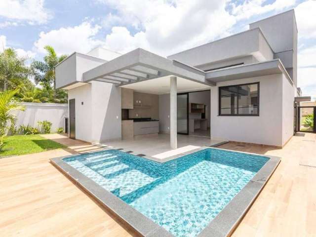 Encante-se por esta incrível casa no prestigiado Condomínio Fechado Cyrella Ipês, o mais querido da cidade. Com um fino acabamento e detalhes de luxo.