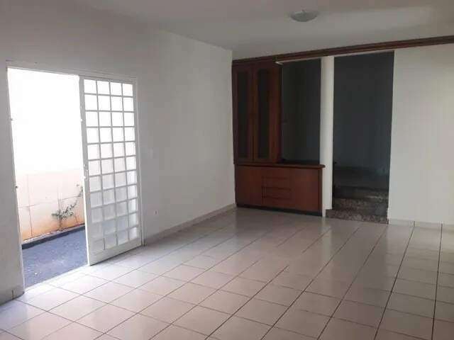 Casa à venda, 3 quartos, 1 suíte, 3 vagas, Vigilato Pereira - Uberlândia/MG