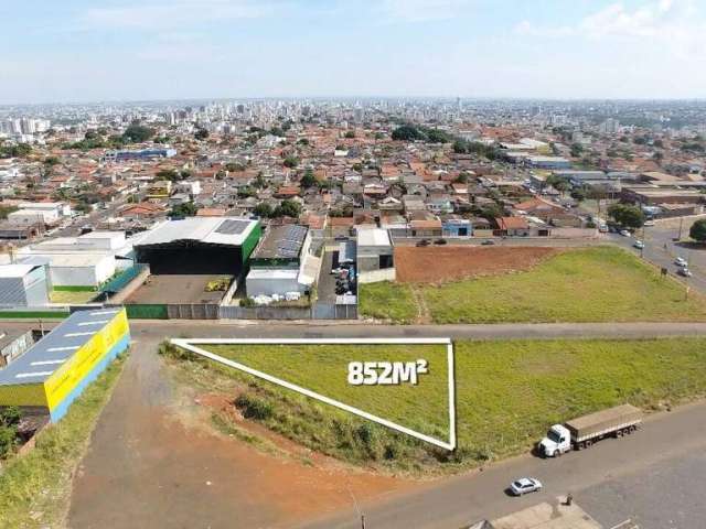 Excelente lote no bairro Novo Mundo: Oportunidade Única!