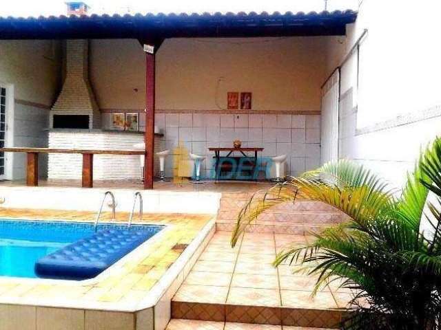 Casa à venda, 3 quartos, 3 suítes, 1 vaga, CIDADE JARDIM - Uberlândia/MG