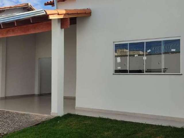 Casa à venda, 3 quartos, 1 suíte, 3 vagas, JARDIM HOLANDA - Uberlândia/MG