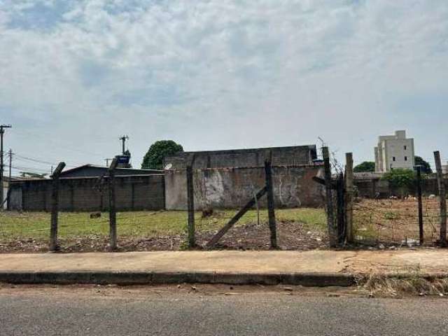 Terreno bem localizado no bairro Marta Helena em Uberlândia