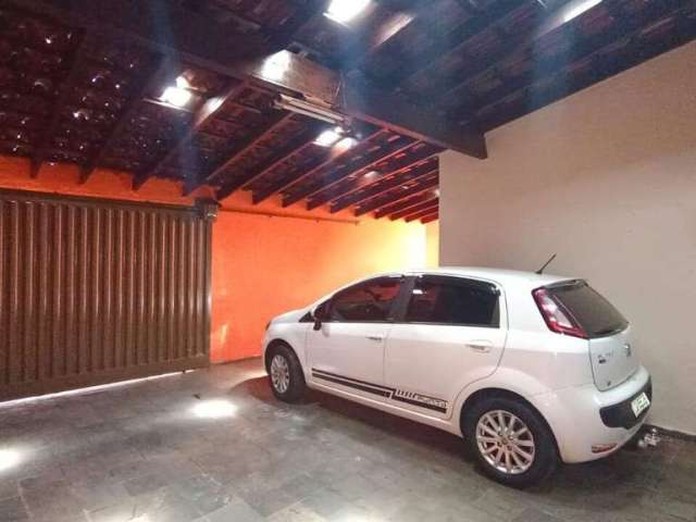 Casa à venda, 3 quartos, 2 suítes, 2 vagas, MORUMBI - Uberlândia/MG