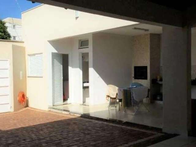 Casa à venda, 3 quartos, 1 suíte, 4 vagas, NOVA UBERLANDIA - Uberlândia/MG