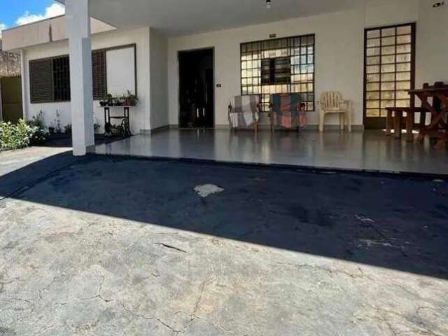 Casa à venda, 4 quartos, 2 suítes, 2 vagas, Brasil - Uberlândia/MG