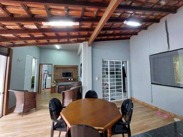 Casa à venda, 3 quartos, PLANALTO - Uberlândia/MG