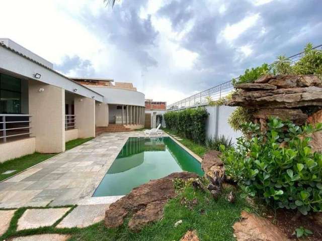 Casa à venda, 3 quartos, 3 suítes, 4 vagas, Jardim Karaíba - Uberlândia/MG