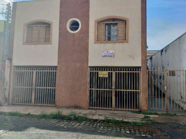 Casa à venda, 2 quartos, 1 suíte, 2 vagas, Lidice - Uberlândia/MG