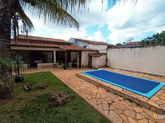 Casa à venda, 3 quartos, 1 suíte, 2 vagas, Segismundo Pereira - Uberlândia/MG