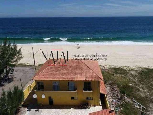 Vendo excelente casa 05 quartos em Cordeirinho - Maricá dentro da praia.