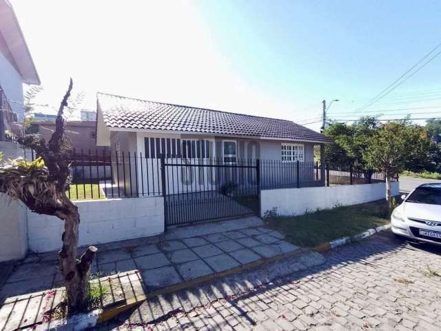 Casa com dois quartos a venda no bairro Vila Nova  -  Carlos Barbosa