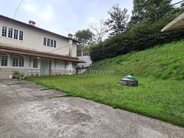 Casa com 6 quartos à venda na Rua Florianópolis, Parque Jardim da Serra, Juiz de Fora, 563 m2 por R$ 1.280.000