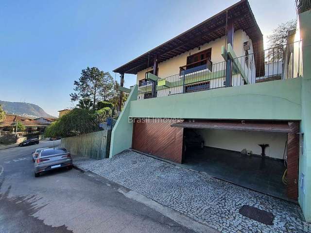 Casa com 5 quartos à venda na Rua Doutor José Hermógenes Dutra, Cidade Jardim, Juiz de Fora, 329 m2 por R$ 1.250.000