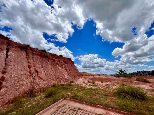 Terreno em condomínio fechado à venda na Rua Victório Zarantonelo, Quintas das Avenidas, Juiz de Fora, 385 m2 por R$ 210.000