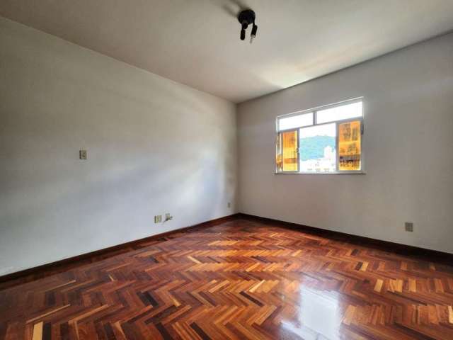 Apartamento com 3 quartos à venda na Rua Morais e Castro, Passos, Juiz de Fora, 100 m2 por R$ 299.000