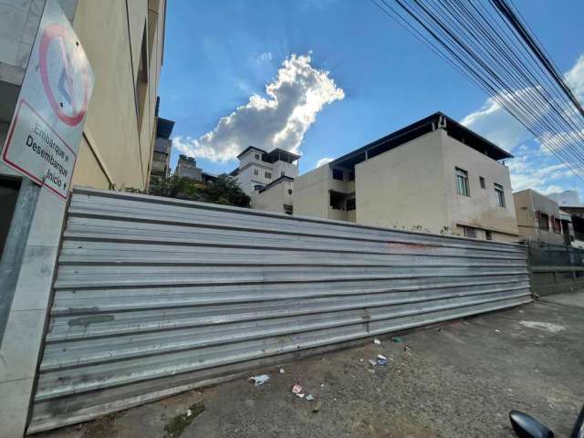 Terreno à venda na Rua Américo Lobo, Bairu, Juiz de Fora, 374 m2 por R$ 900.000