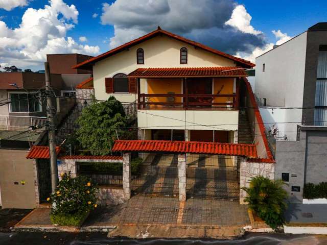 Casa com 3 quartos à venda na Rua Sebastião Lélis Muniz, Quintas das Avenidas, Juiz de Fora, 202 m2 por R$ 849.000