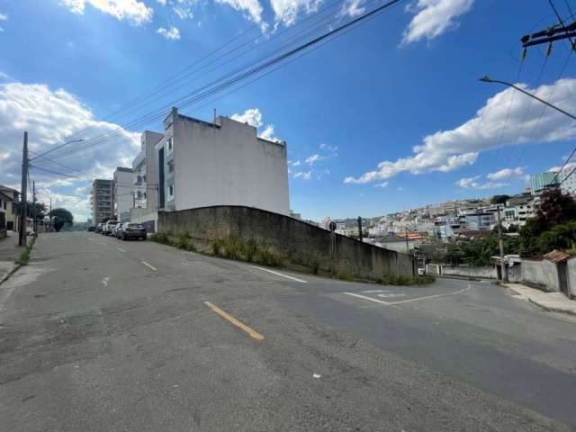 Terreno à venda na Rua Professor José Ribeiro, São Pedro, Juiz de Fora, 714 m2 por R$ 1.990.000