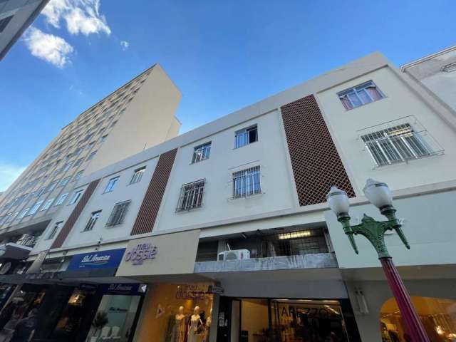 Apartamento com 4 quartos à venda na Galeria Phintias Guimarães, Centro, Juiz de Fora, 95 m2 por R$ 529.000