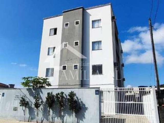 Apartamento Iririú com 2 vagas de garagem