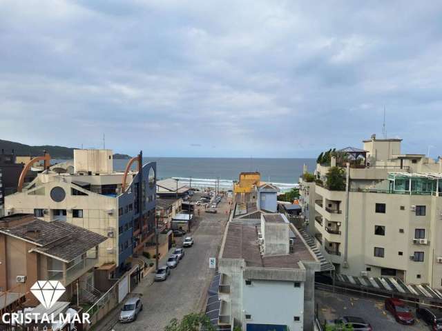 Apartamento novinho e bem pertinho do mar de bombas.