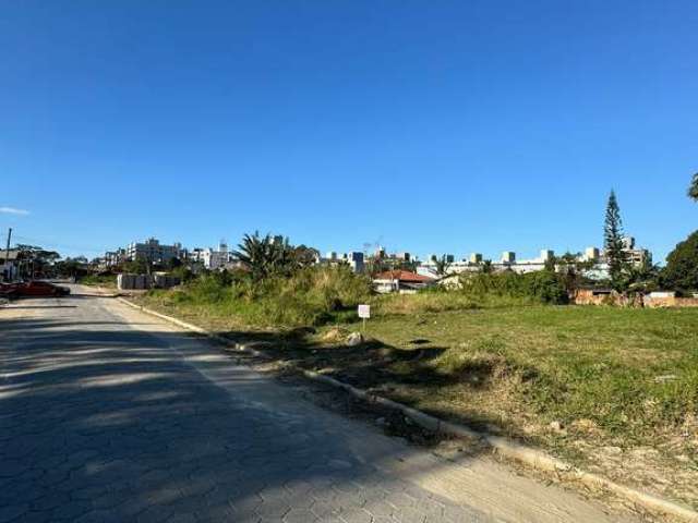 EXCELENTE TERRENO COM 408m² NA PRAIA DE BOMBAS