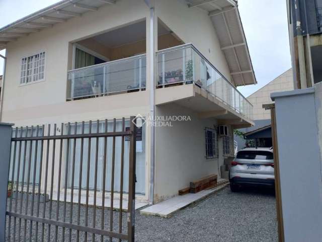 Casa com 5 quartos à venda na Felipe Musse, 564, Ubatuba, São Francisco do Sul, 203 m2 por R$ 780.000