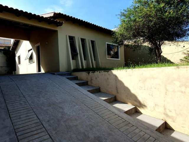 Casa à venda 2 Quartos, 3 Vagas, 285M², Ricardo, Londrina - PR