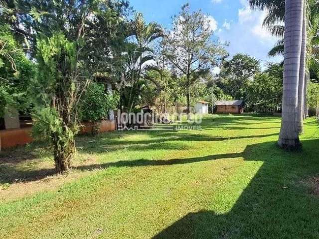 Excelente Chácara molhada com casa Localizado em Alvorada do Sul - Pr.  ÁREA TOTAL: 1.350,00m²