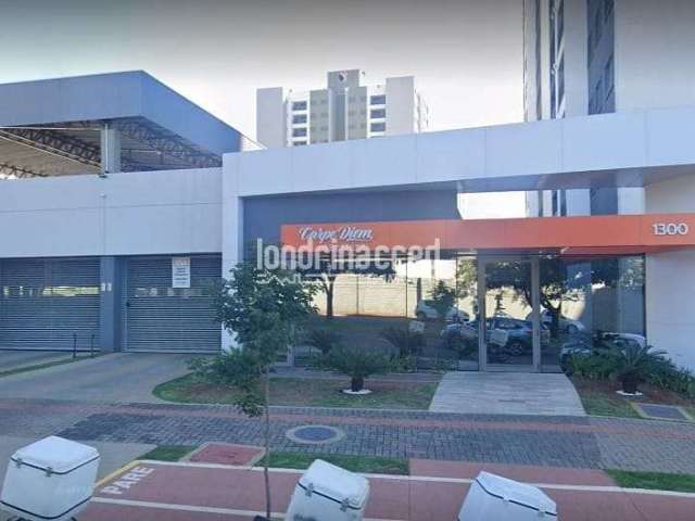 Apartamento no Ed. Carpe Diem.  Dormitórios: 02. Banheiros: 01. Sala. Cozinha. Vagas de garagem: 01