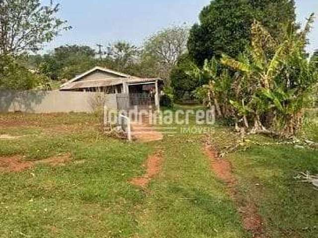 Excelente Sítio em Paiquerê: Casa com 2 dormitórios, 1 banheiro externo e piscina. Área total de 26