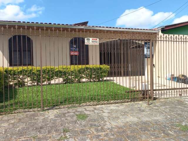 ExceCasa 196m2 no Fazendinha com 5 dormitórios sendo uma suíte