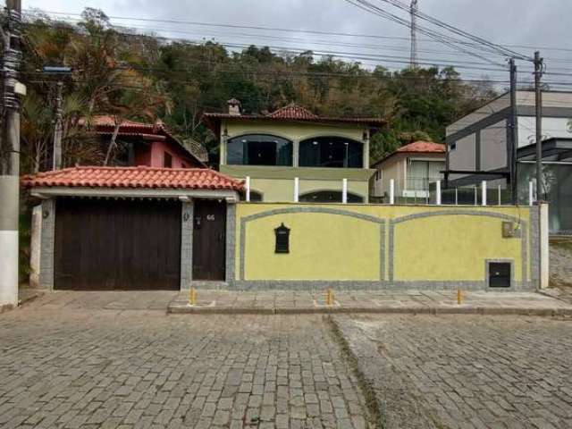 Casa Duplex em Petrópolis - Corrêas