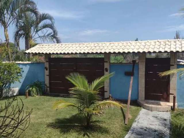 Excelente Casa com Quintal amplo em Araruama - Praia Seca