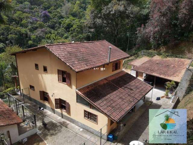 Excelente Casa duplex em Nova Friburgo - RJ