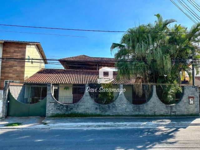 Casa ampla com 3 dormitórios à venda por R$ 800.000 - Serra Grande - Niterói/RJ