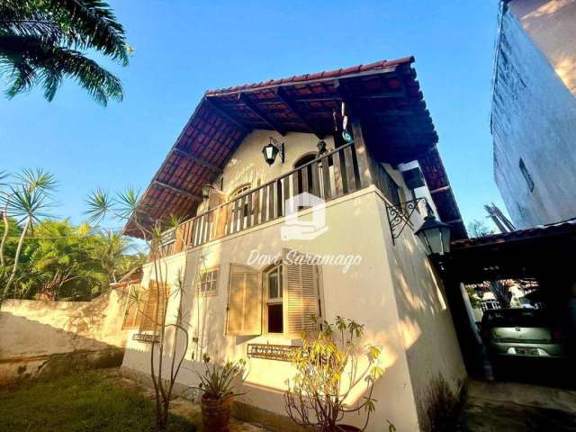 Casa com 5 dormitórios à venda, 270 m² por R$ 900.000,00 - Piratininga - Niterói/RJ