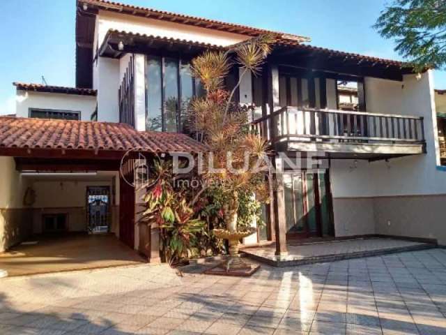 Casa com 4 quartos à venda na Rua General Rubens Rosado Teixeira, Piratininga, Niterói, 360 m2 por R$ 1.700.000